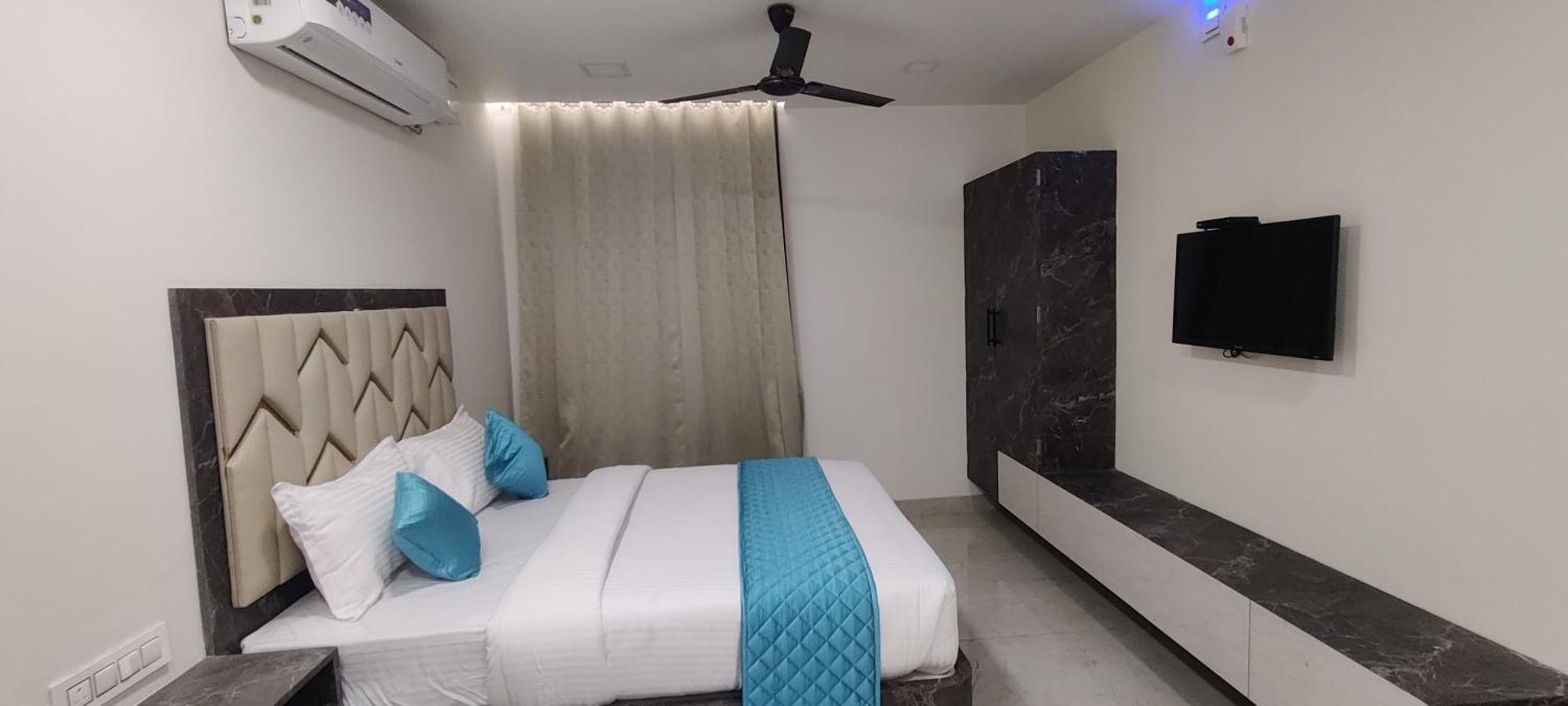 Balaji Residency Velánganni Kültér fotó