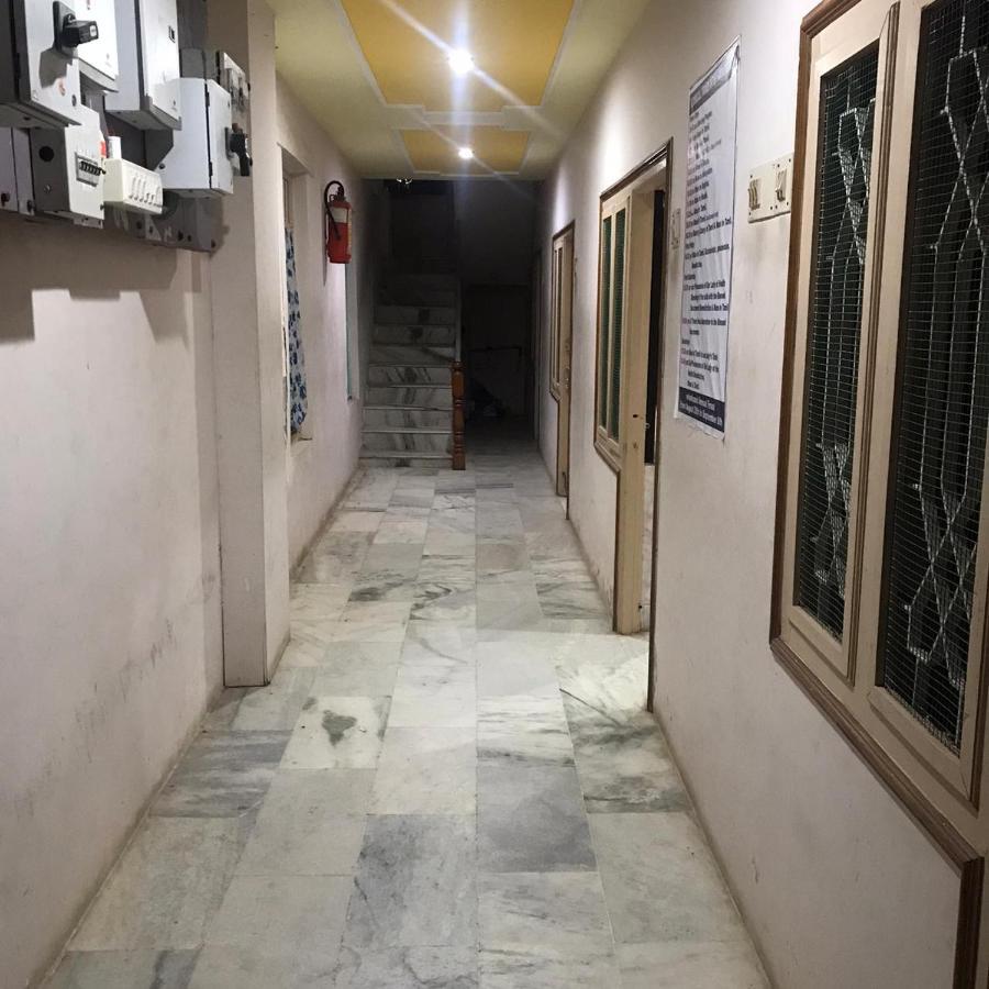 Balaji Residency Velánganni Kültér fotó